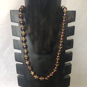 Purple PEARL WITH GOLD YELLOW ACCENTS NECKLACE